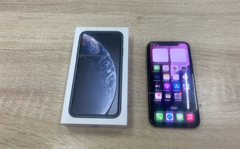 Apple iPhone XR 64 ГБ