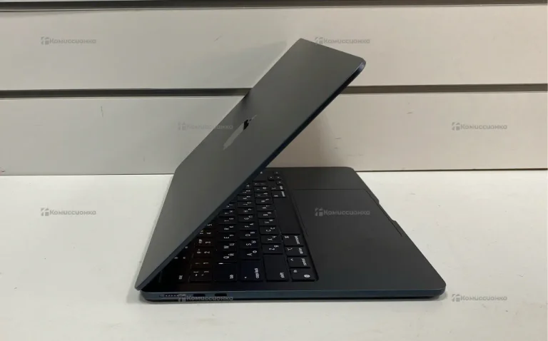 Apple MacBook Air 13 M3 (2024)