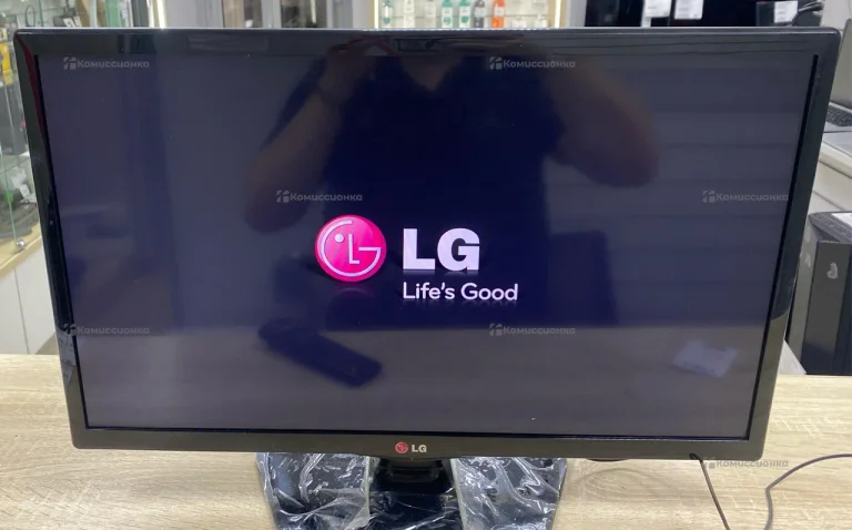 Телевизор LG• 24MT