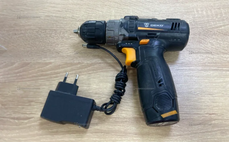 Аккумуляторная дрель-шуруповерт DEKO GCD12DU3