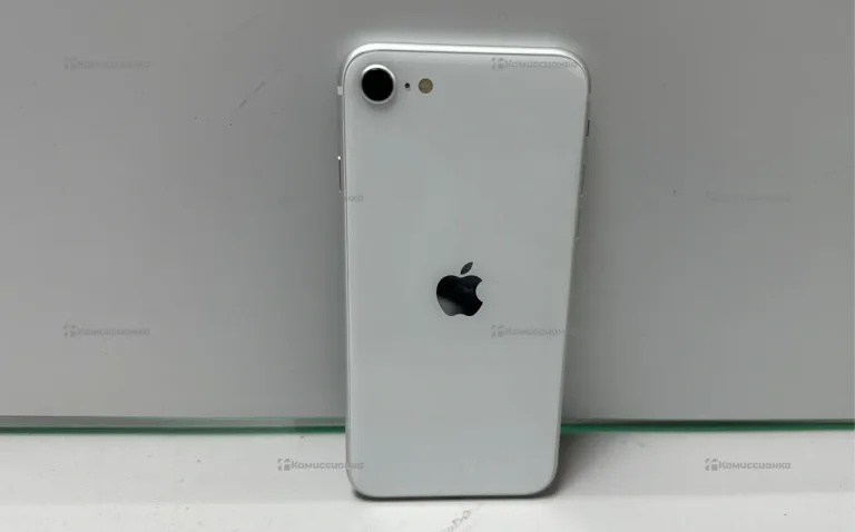 Apple iPhone SE (2020) 3/64 ГБ