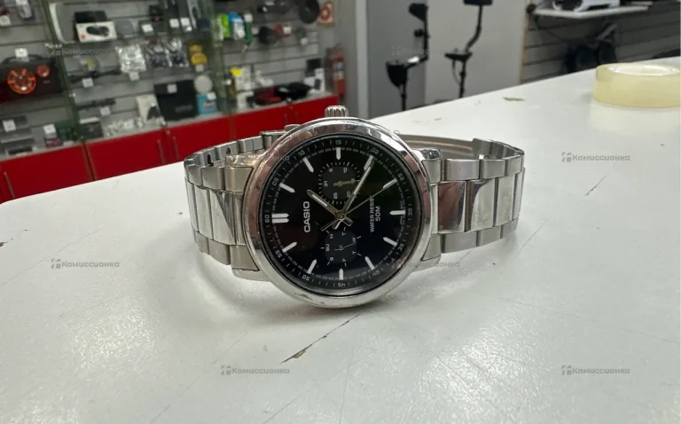 Часы  Casio
