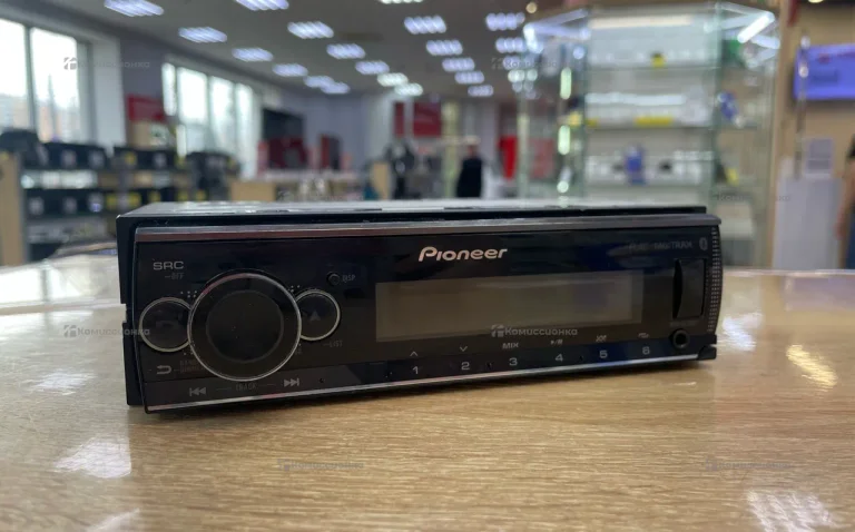 Автомагнитола  Pioneer MVH-S520BT