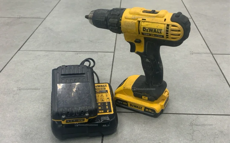 дрель-шуруповерт Dewalt (реплика)