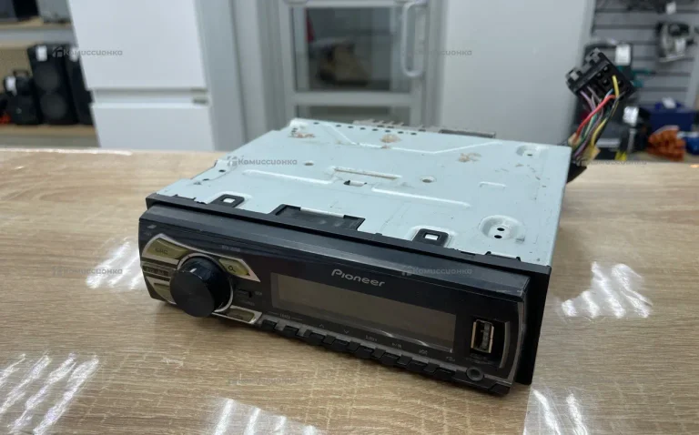 автомагнитола pioneer MVH-1500UB
