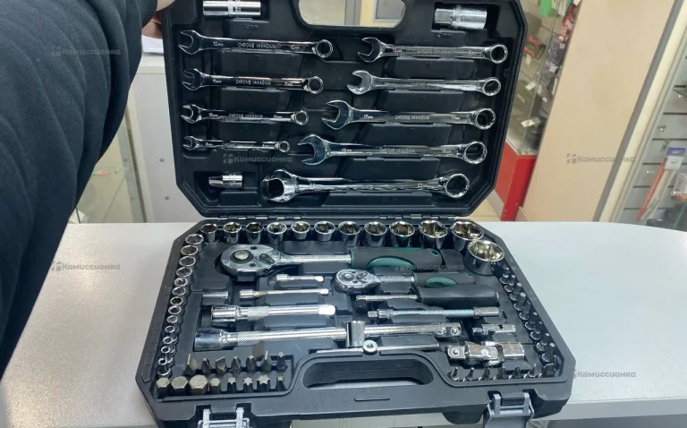 Hadco набор инструментов 82 штуки