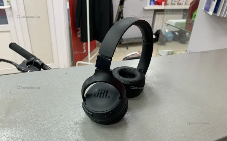 Наушники  JBL