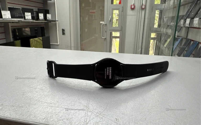 Часы Samsung Galaxy Watch FE
