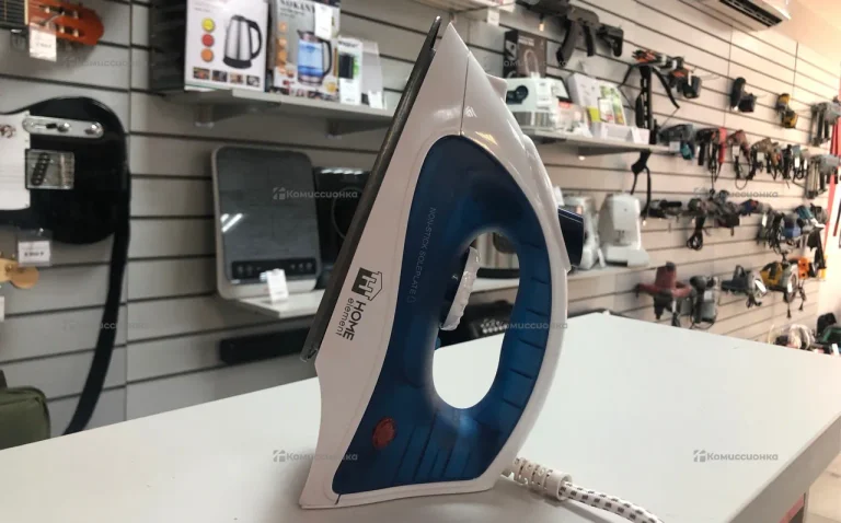 Утюг home element синий
