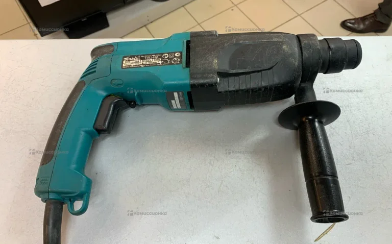 Перфоратор Makita HR2450