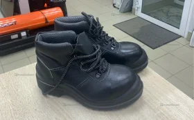Купить Ботинки специальные из кожи . Модель 108. ПУ/ТПУ б/у , в Нижнекамск Цена:700рублей
