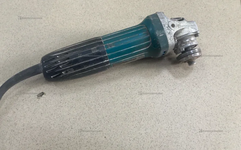 уши Makita GA4530