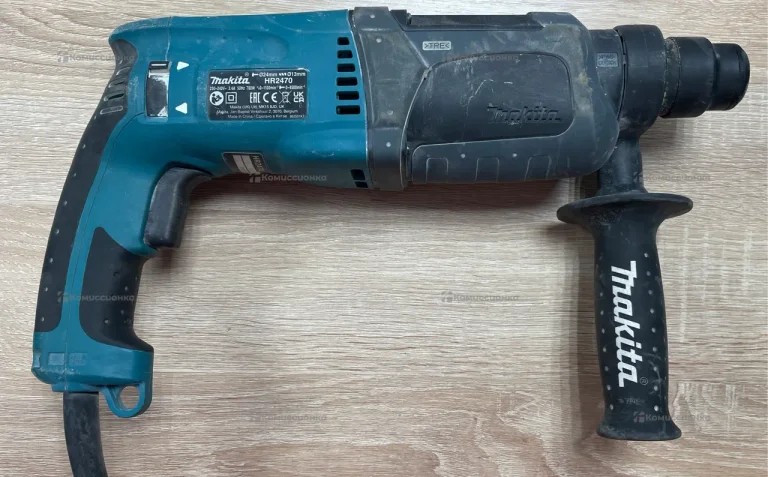 перфоратор Makita HR2470