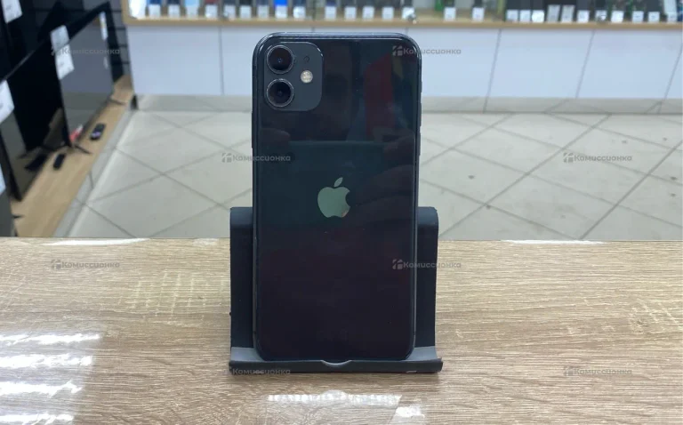 Apple iPhone 11 4/64 ГБ