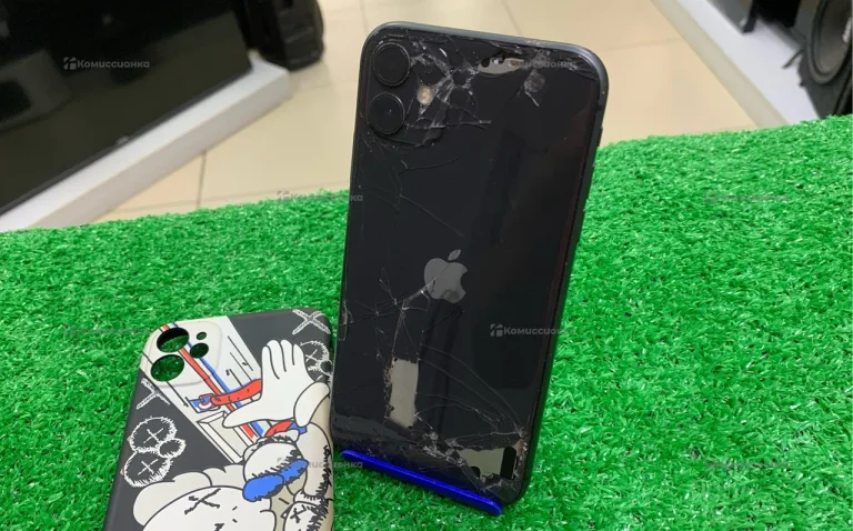 Apple iPhone 11 4/64 ГБ