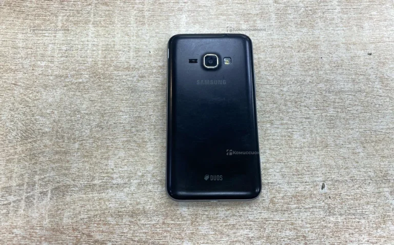 Samsung Galaxy J1 (2016) 1/8 ГБ