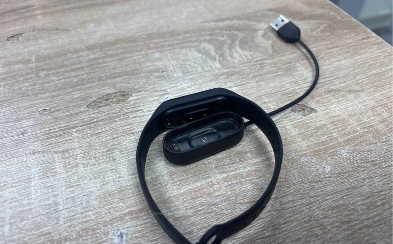 Часы  Xiaomi Mi band 4