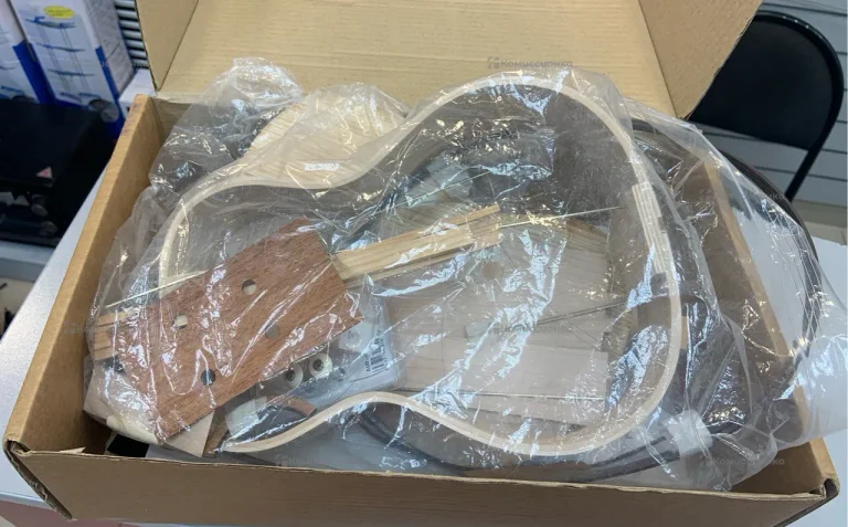 набор СДЕЛАЙ САМ для сборки концертного укулеле P