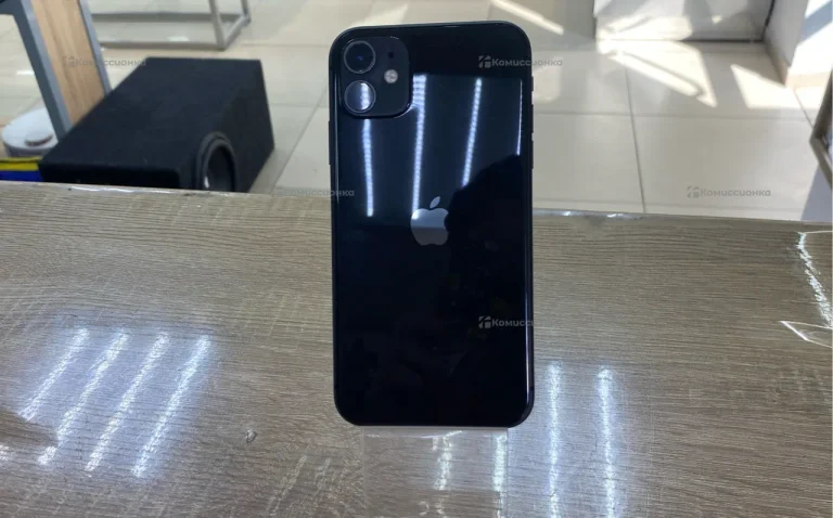 Apple iPhone 11 4/128 ГБ