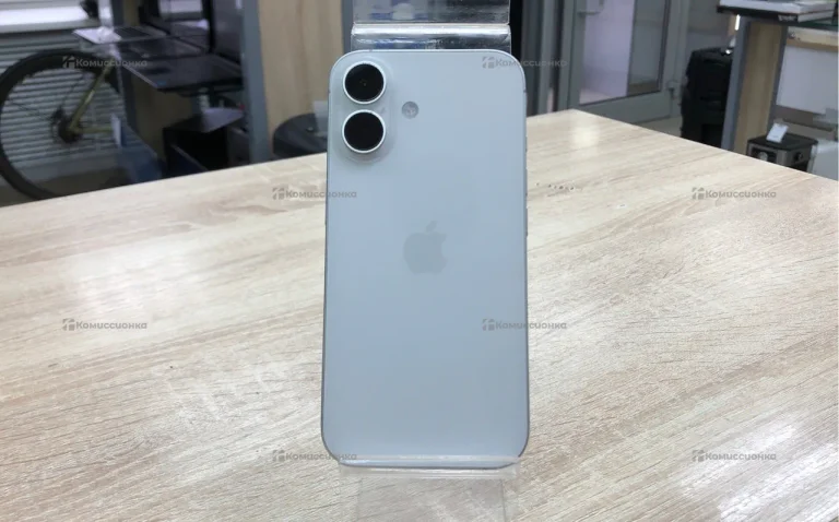 Apple iPhone 16 8/128 ГБ