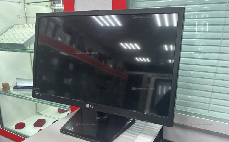Монитор LG D2343P