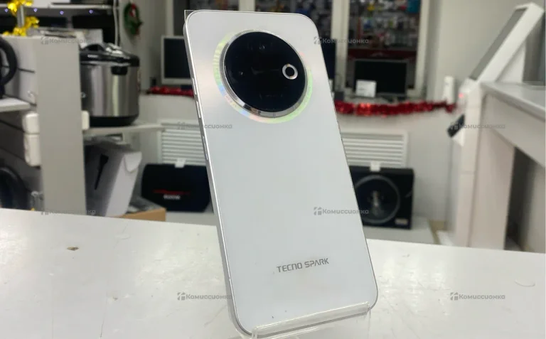 Tecno Spark 30C 6/128 ГБ