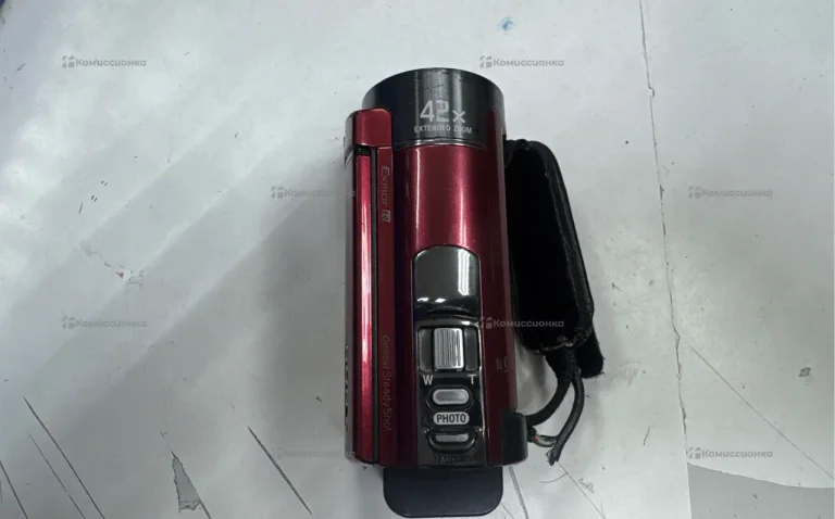 Видеокамера  Sony HDR-CX130E