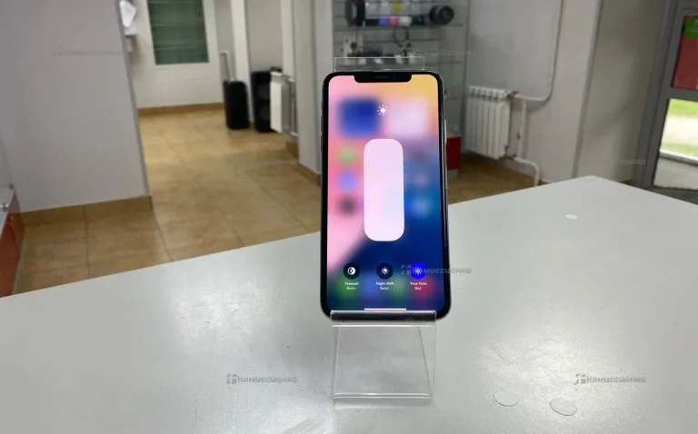Apple iPhone XS 4/64 ГБ