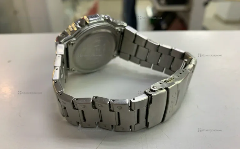 Часы  Casio G-shock GlX-5600