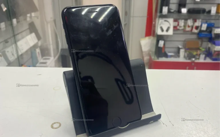 Apple iPhone 7 32 ГБ.