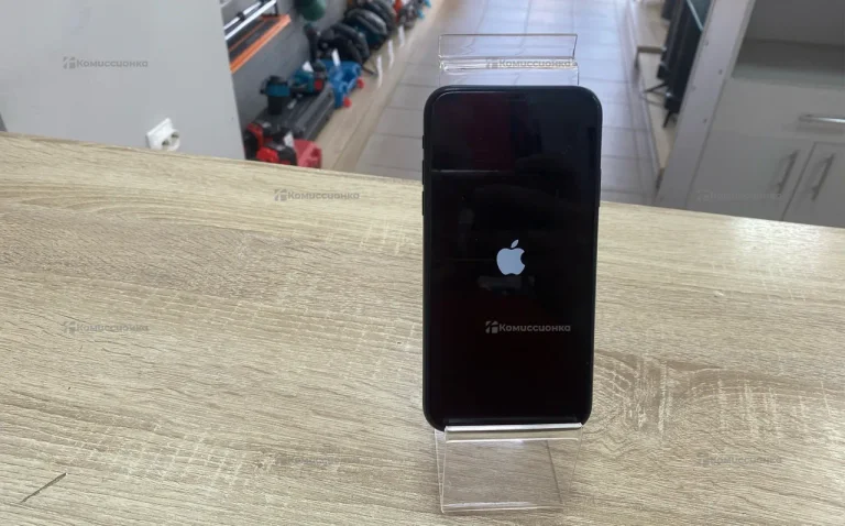 Apple iPhone XR 3/64 ГБ