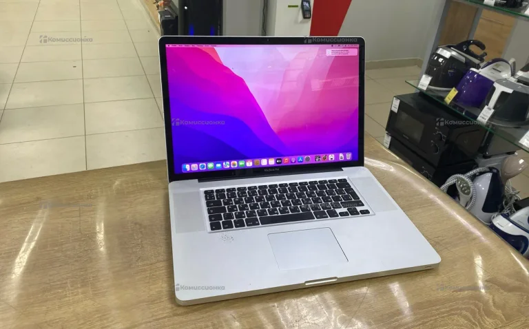 Makbook pro 17’ 2011