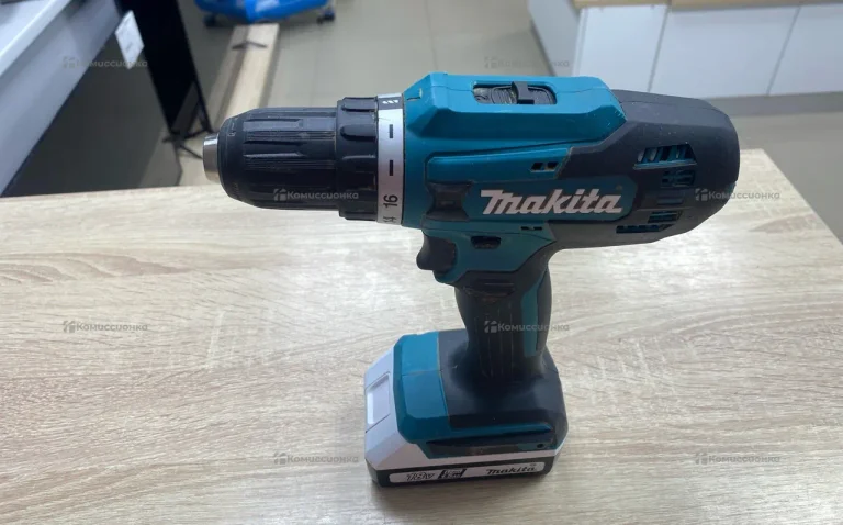 Аккумуляторная дрель-шуруповерт Makita DF488D