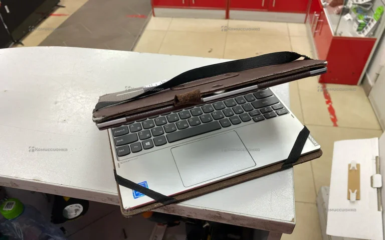 Ноутбук -планшет Lenovo atom