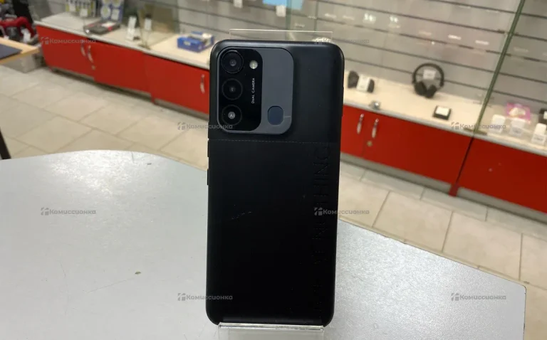 Tecno Spark 8C 4/64 ГБ
