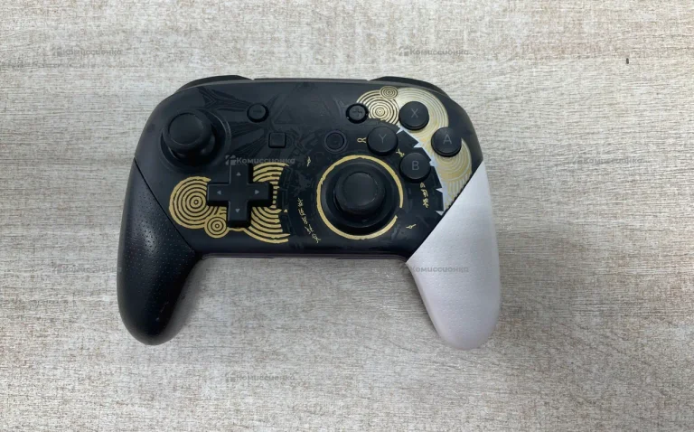 Nintendo джойстик.