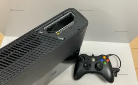 Приставка Xbox 360 E.