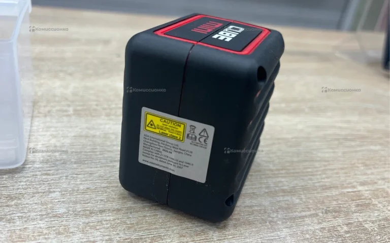 Лазерный уровень Cube