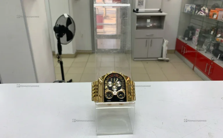 Часы  Oulm HT9315