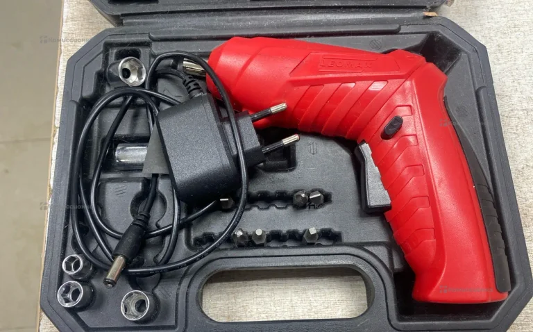 Аккумуляторная отвертка Leomax KL-1002