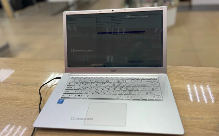 Ноутбук  Haier U1500EM