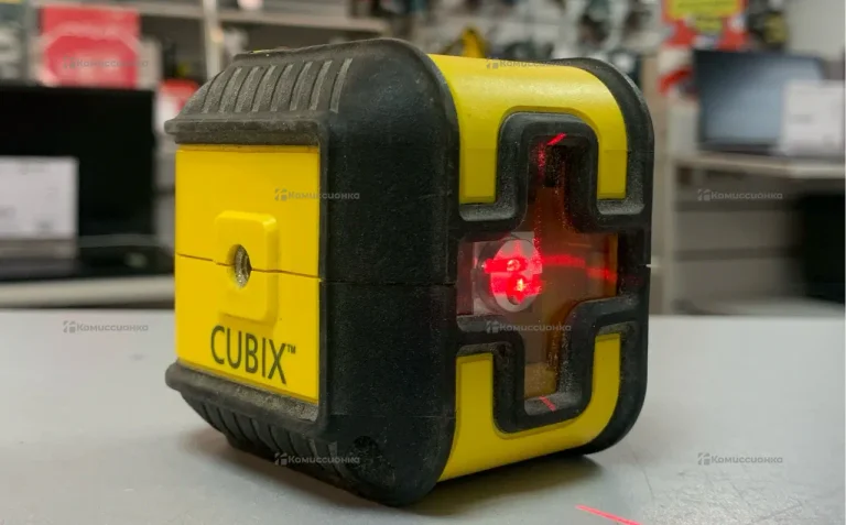 Лазерный нивелир Stanley Cubix STHT77498