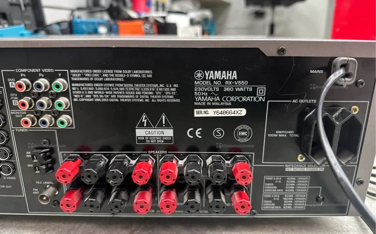 Ресивер YAMAHA RX-V550
