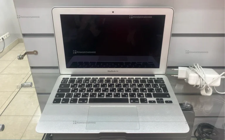 Ноутбук MacBook Air 2011