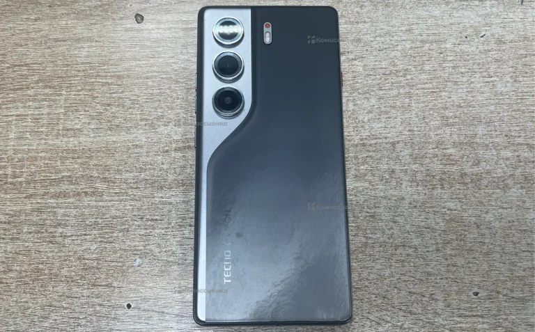 Tecno Camon 40 Pro 8/256 ГБ
