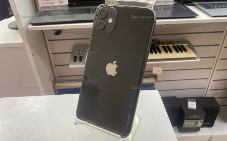 Apple iPhone 11 4/64 ГБ