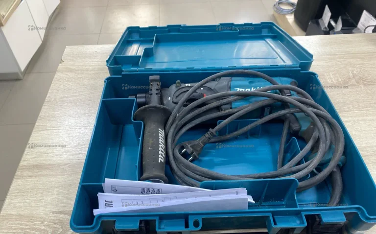 Перфоратор makita HR2470
