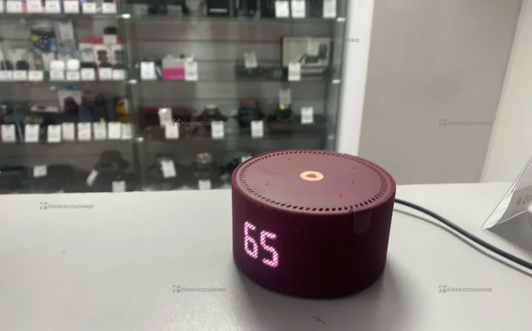 Колонка  Яндекс станция Алиса с часами