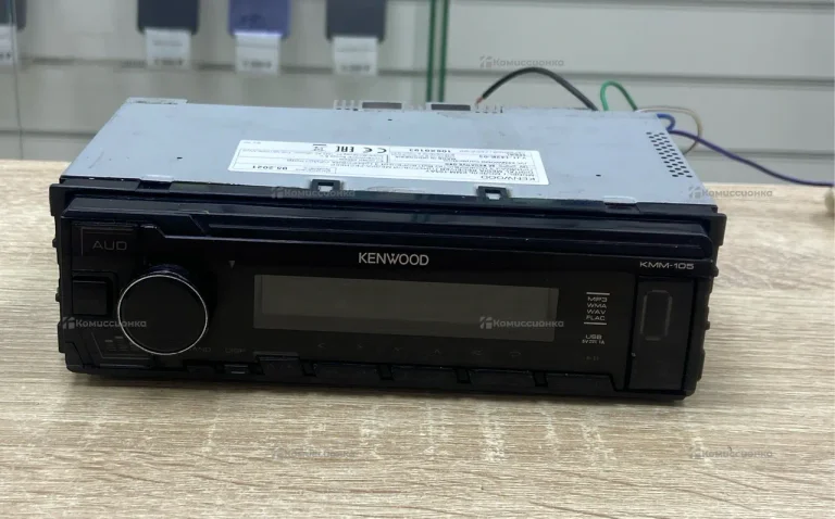 Автомагнитола  kenwood kmm-105