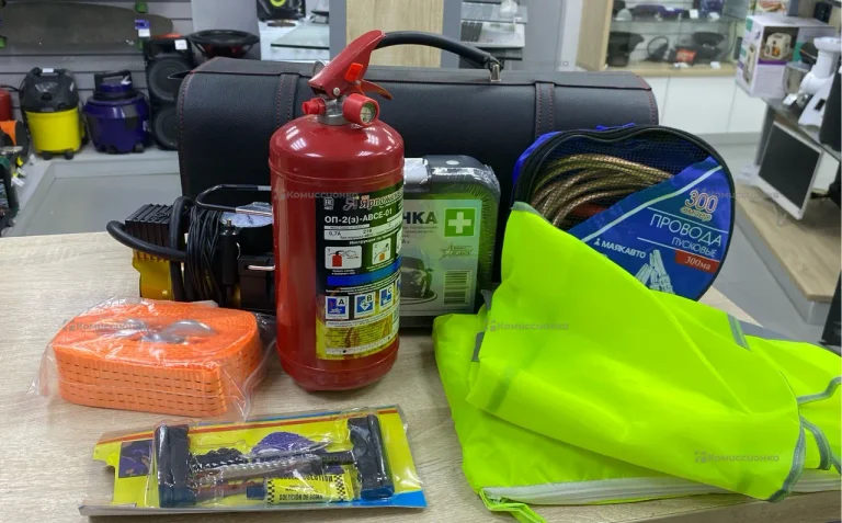 Набор автомобильный 8 в 1